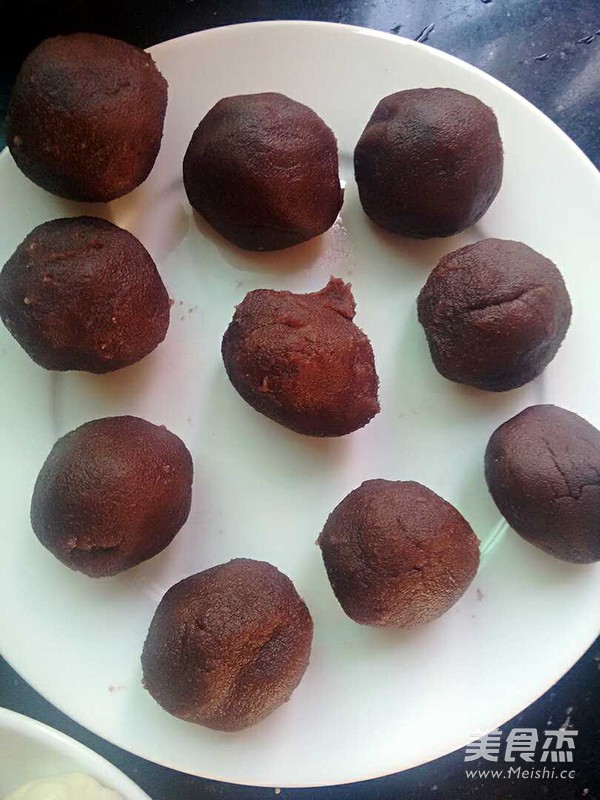 蛋黄酥的家常做法