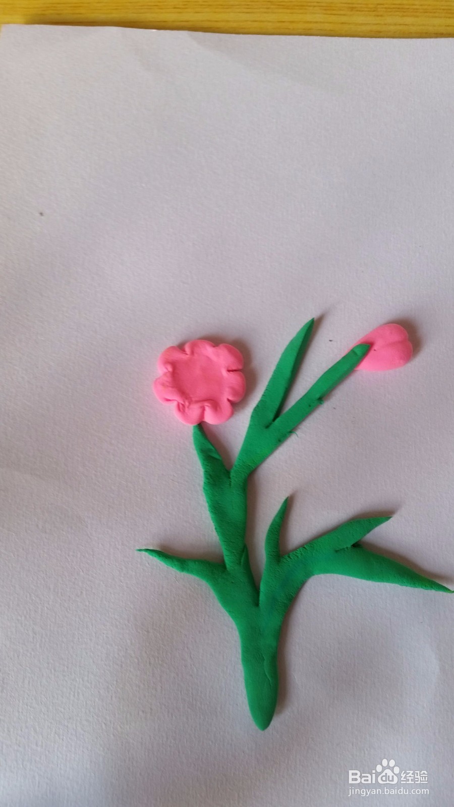 漂亮的梅花小彩泥制作