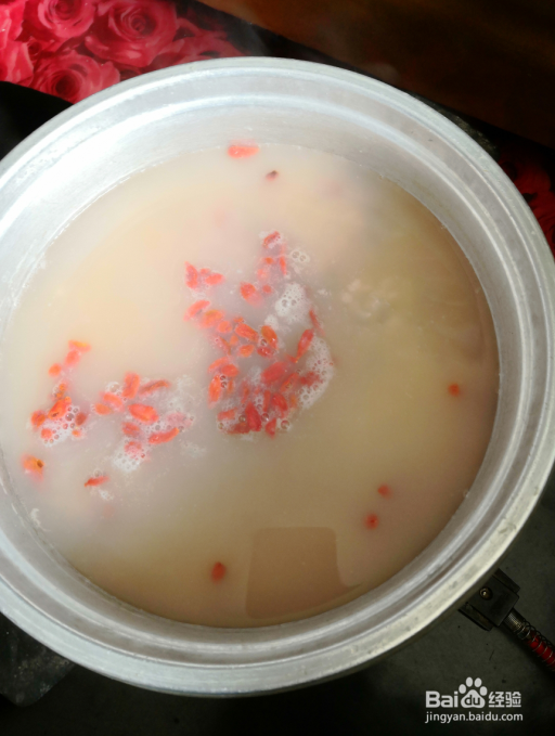 枸杞大米红豆粥