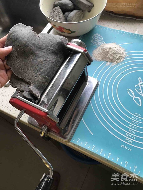 黑芝麻核桃手工面