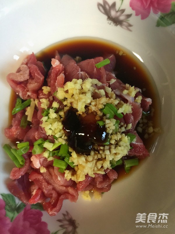 西葫芦炒肉的做法