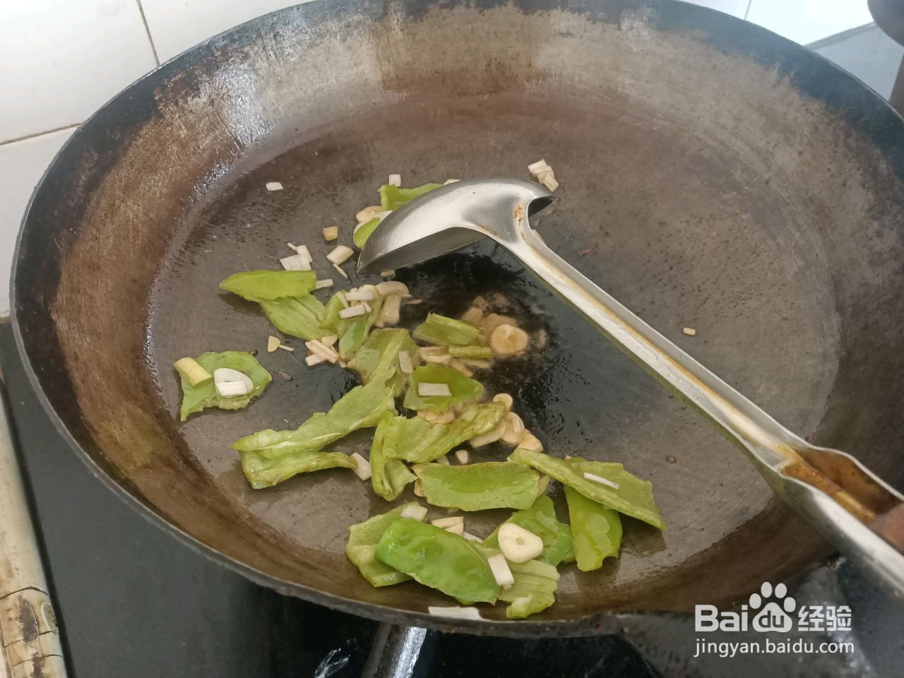 溜肉段的做法