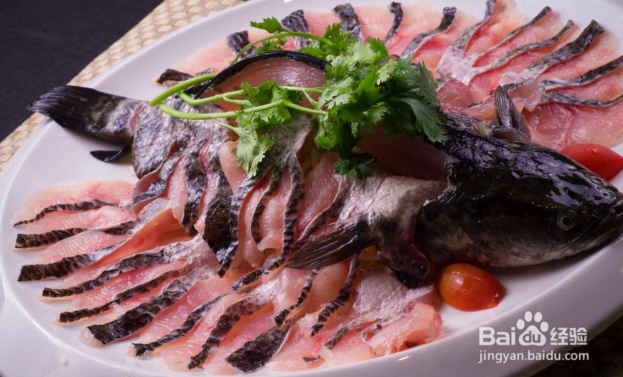 鱼肉和鱼骨头怎么分开