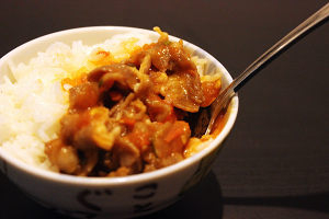 教大家怎么做-懒人番茄牛肉饭