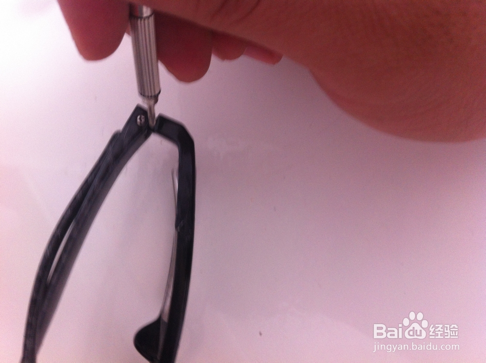 眼镜的清理方法