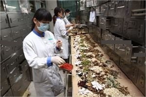 怎么养脸嫩肤（药酒养颜四）