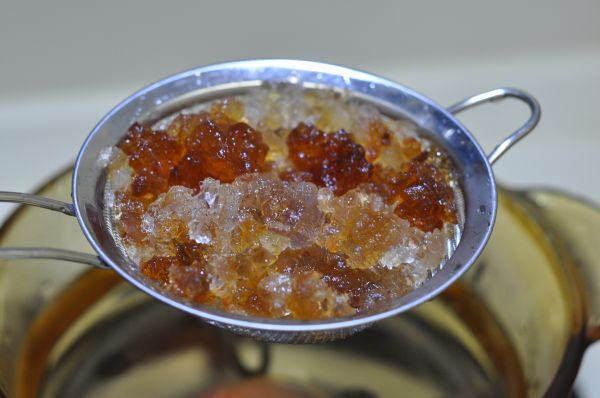 雪燕桃胶皂角羹