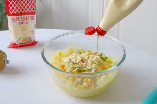 土豆泥藜麦蔬菜盆栽沙拉