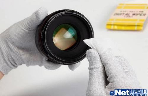相机镜头脏了怎么办