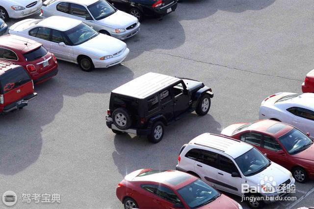 车位太小停不进?狭小空间停车技巧