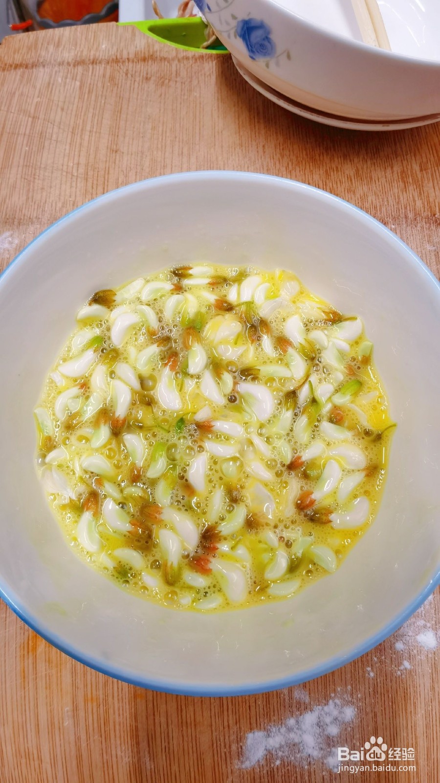 槐花炒鸡蛋的做法