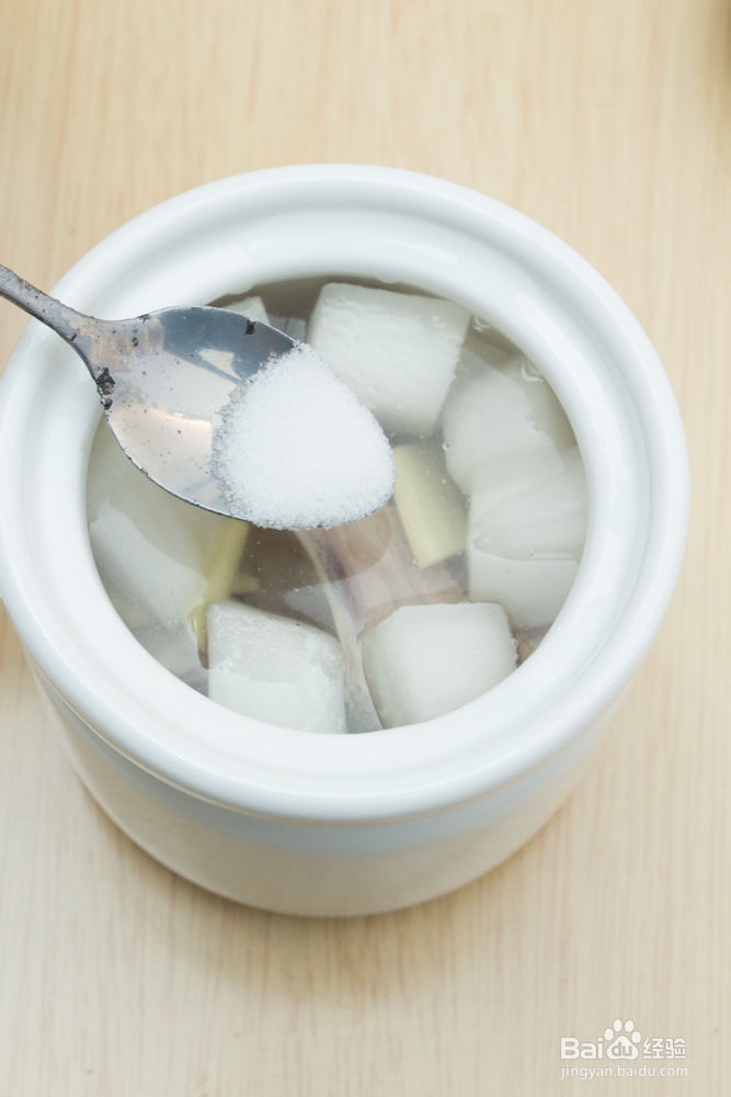 美味营养的【萝卜排骨汤】