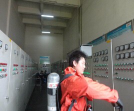 如何正确穿戴消防化学防护服