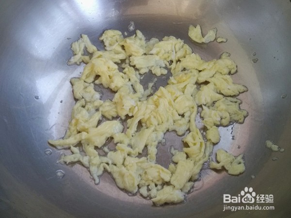 如何制作榨菜蛋炒饭