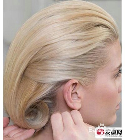 秋季最新短发扎发 简单步骤完美变身