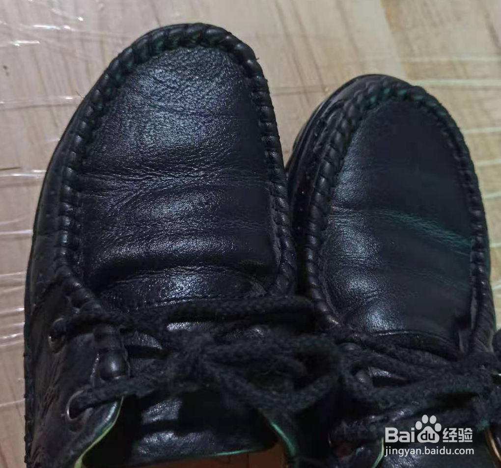 液体鞋油怎么用