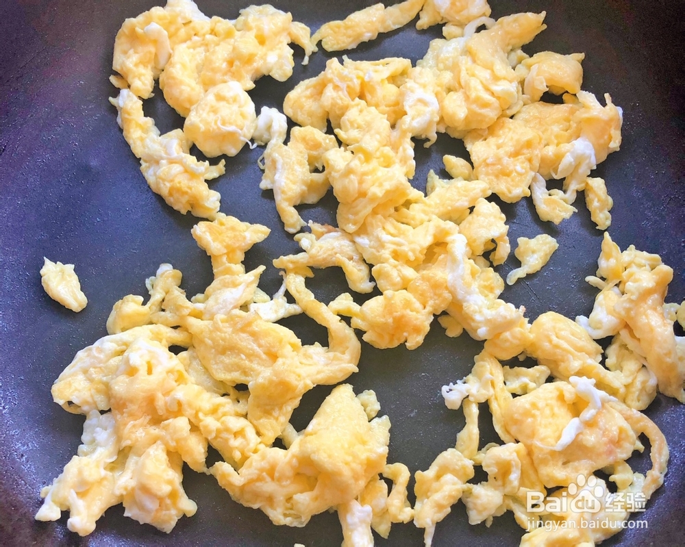 香香脆脆的西葫芦木耳炒鸡蛋