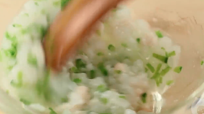 8个月宝宝辅食推荐：如何做荷兰豆鸡肉粥？