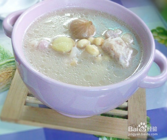 黄豆无花果猪脚汤