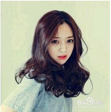 秋天,如何让头发变得轻盈、蓬松呢