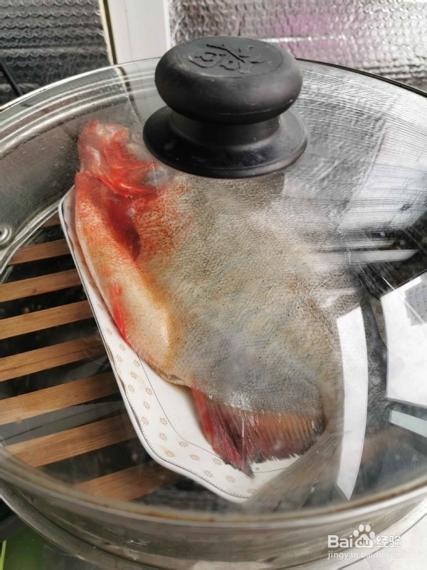 特别美味清蒸红石斑鱼的做法