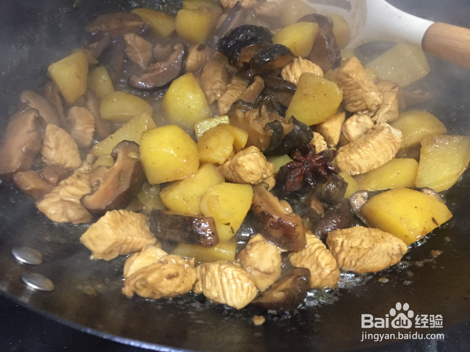 香菇土豆炖鸡块