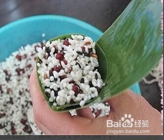 怎样包粽子。