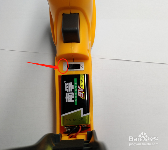 手持式红外测温仪如何切换显示华氏度℉单位