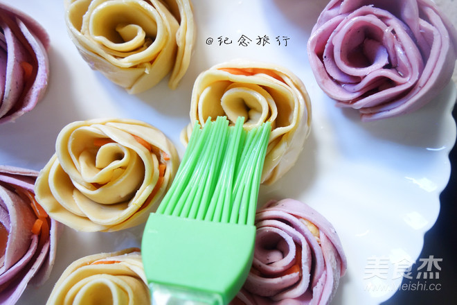 双色玫瑰花饺子