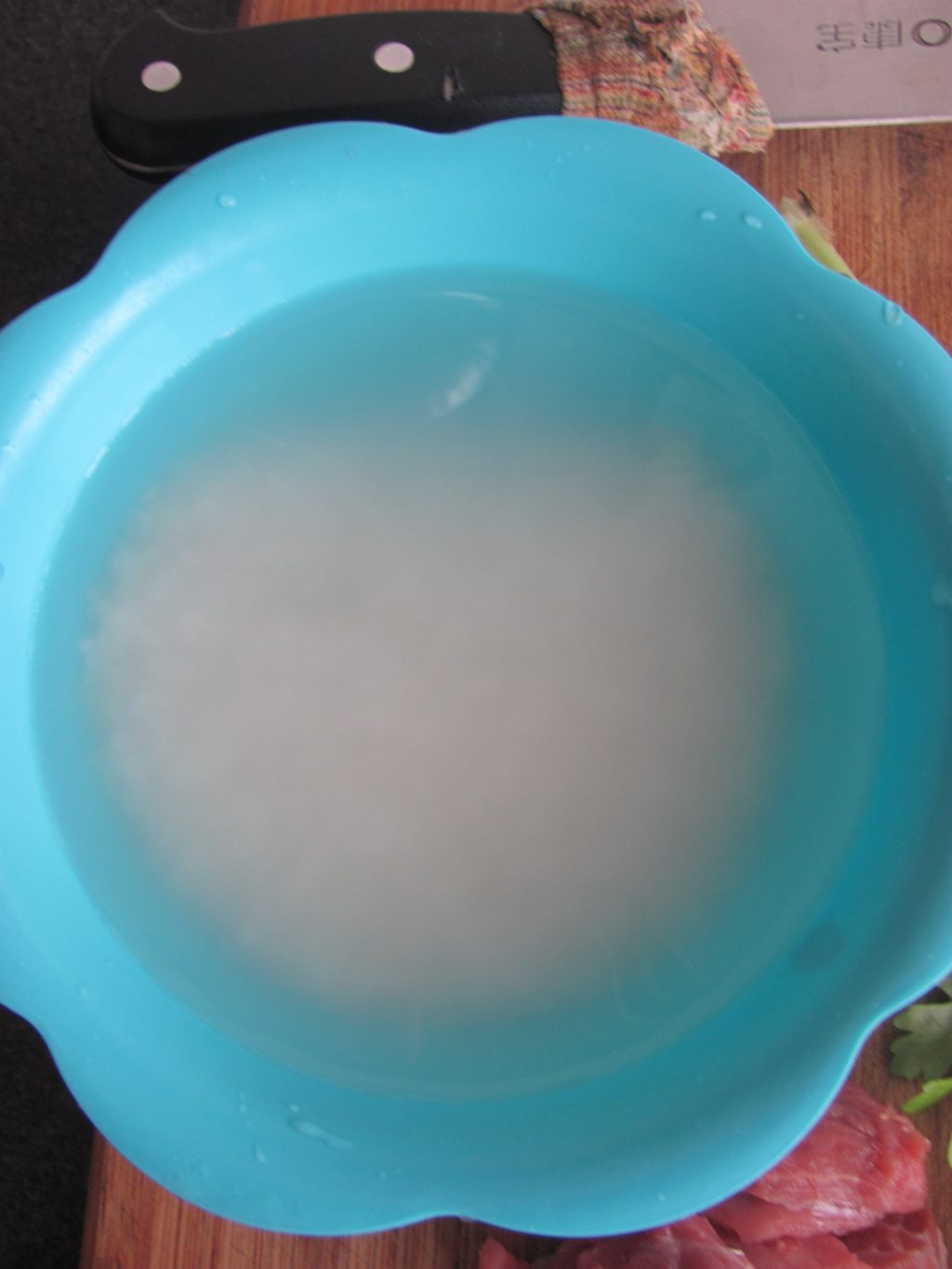 教你做芹菜肉末粥，味道美极了