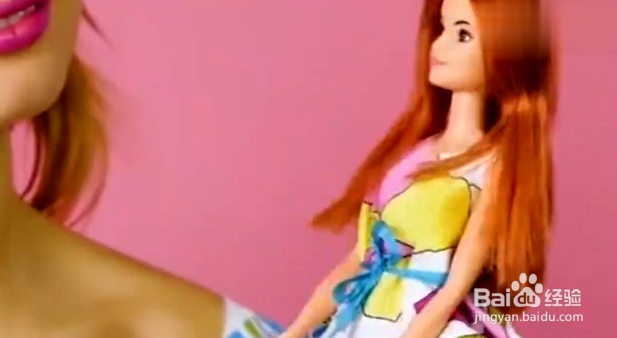 如何给芭比做一个可爱的小裙子