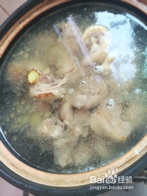 香菇炖鸡汤的做法