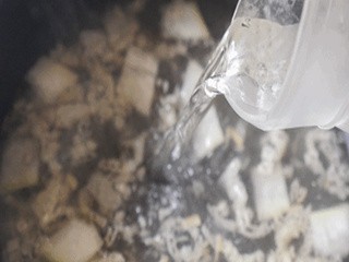 竹荪干贝意面怎么做