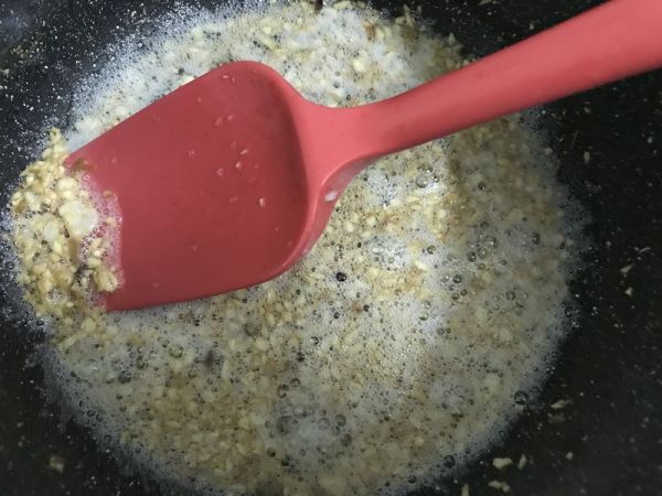 蒜蓉粉丝蒸扇贝带子