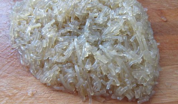 酸菜粉条肉包怎么做?