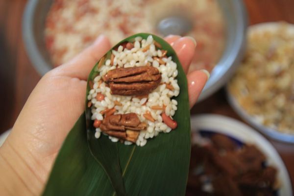 碧根果赤小豆红米粽子