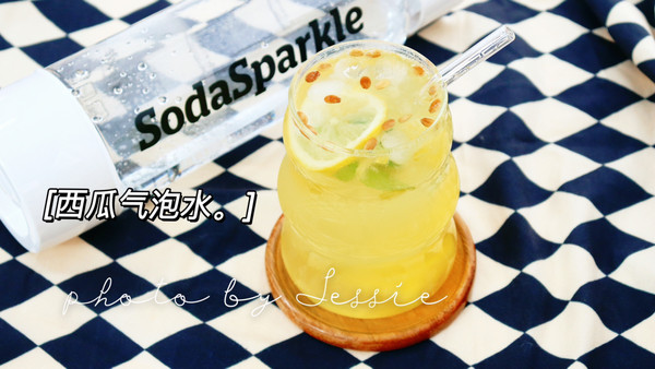 西瓜柠檬气泡水