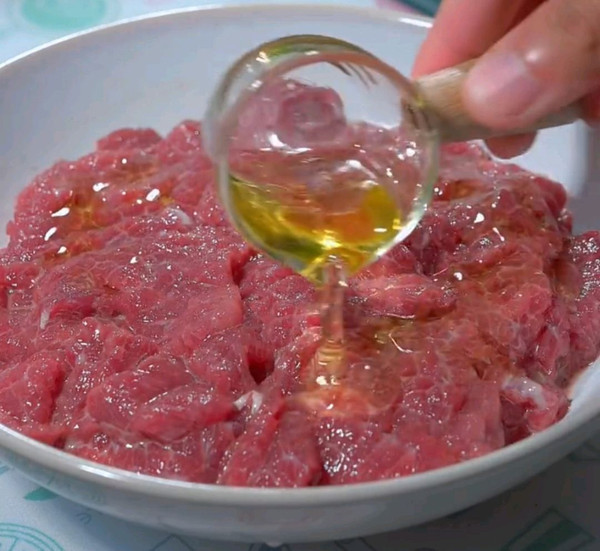 酒楼特色水煮牛肉