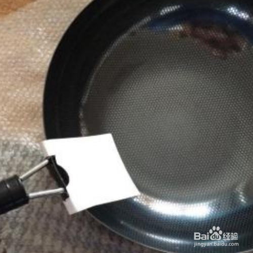 不粘锅涂层掉了只能扔