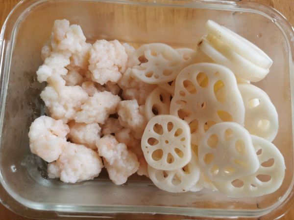 泰式酸辣虾滑藕片