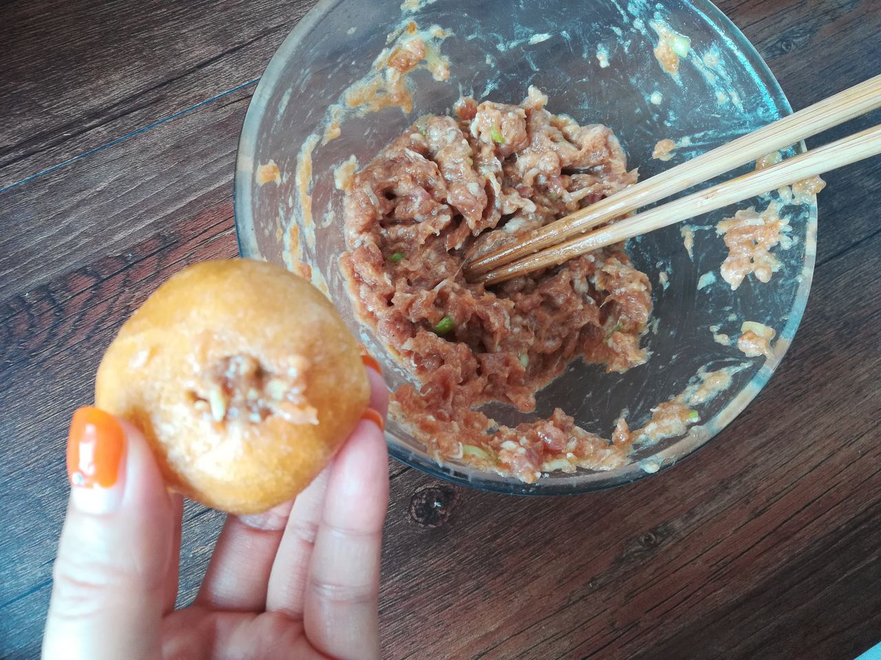 学会做红烧油面筋塞肉还会怕孩子挑食？