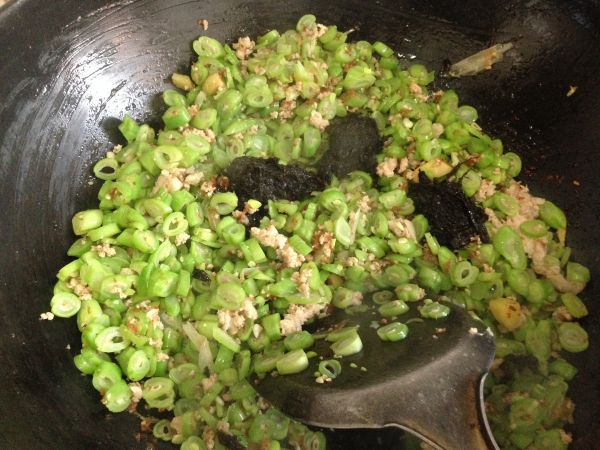榄菜肉沫四季豆