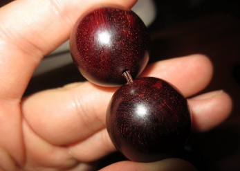 关于小叶紫檀的香味