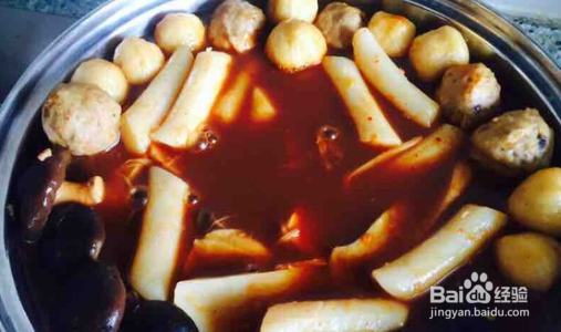 在家就可做的韩国部队火锅