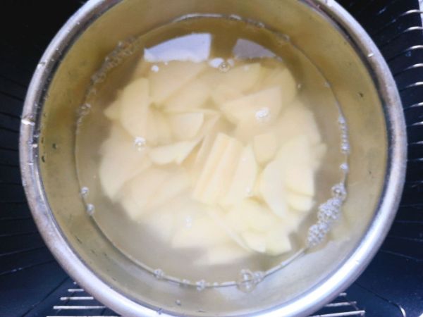 素炒土豆片芹菜