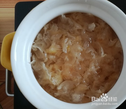 如何煲银耳红枣羹
