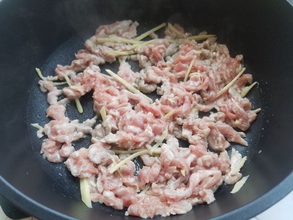 芹菜豆芽炒肉丝