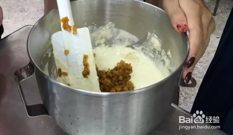 芒果干杯子蛋糕