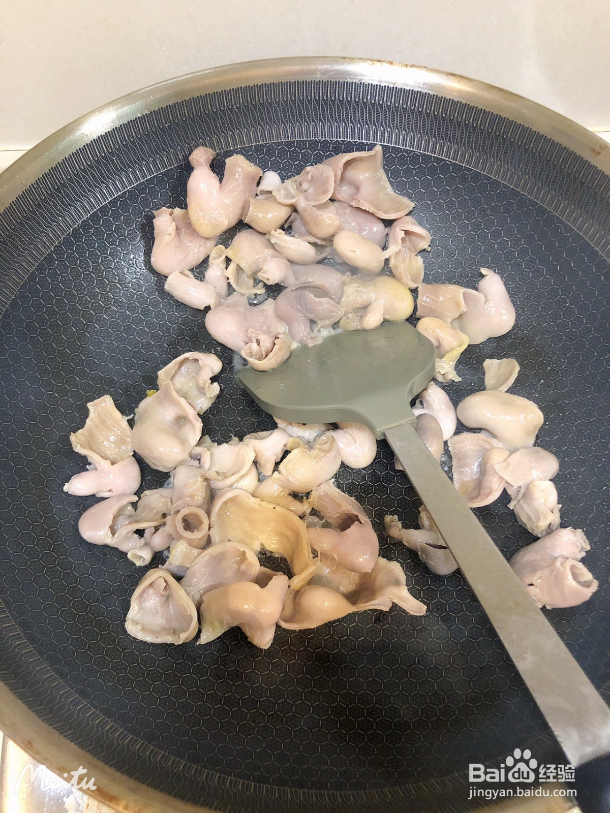 泡椒藕尖炒鱼肚的做法