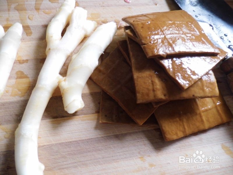 餐桌上不可缺少的佐酒小菜-----仔姜凉拌豆干